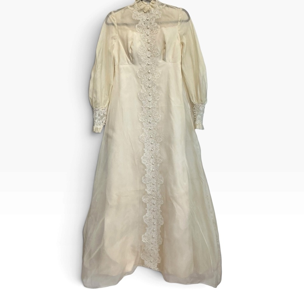 Wedding Gown Lace Organza Vintage 60s Cathedral Train Victorian Bridal XS